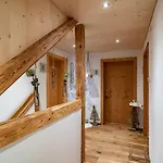 Frühstückspension Haus Berghof 3*