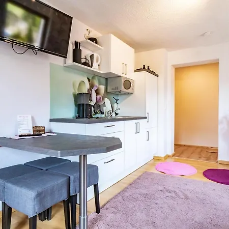 Haus Berghof Oda ve Kahvaltı 3*